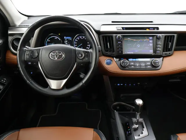 Toyota RAV4 2.5 HYBRID AWD EXECUTIVE + SCHUIFDAK | LEDER | TREKHAAK | MEMORY | 360 CAMERA | STUURVER...
