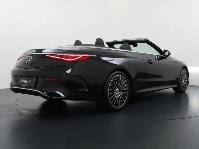 Mercedes-Benz CLE Cabriolet 200 | AMG | Memory | Multispaaks