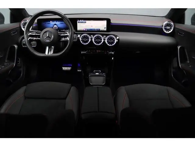 Mercedes-Benz CLA-klasse Shooting Brake 250 e AMG Line | Facelift | Distronic | Surround Camera | Ve...