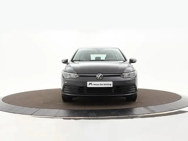 Volkswagen Golf 1.0 eTSI 110pk DSG Life · Camera · Dodehoeksensor · Adaptive Cruise Control · Apple/...
