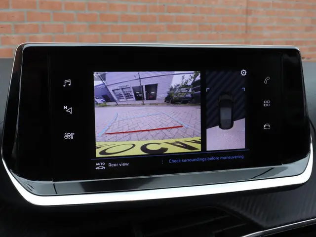 Peugeot 208 1.2 PureTech 101pk Allure Pack Navigatie Apple Carplay/Android Auto Climate Control Digi...