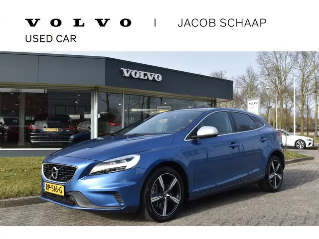 Volvo V40 T4 190PK Business Sport | PDC V/A | Cruise Control | Camera Achter | 17'' | Stoelverwarmin...