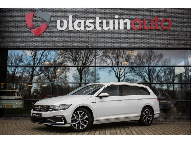 Volkswagen Passat Variant 1.4 TSI PHEV GTE Business , Adaptive cruise, Trekhaak, Carplay, Camera,