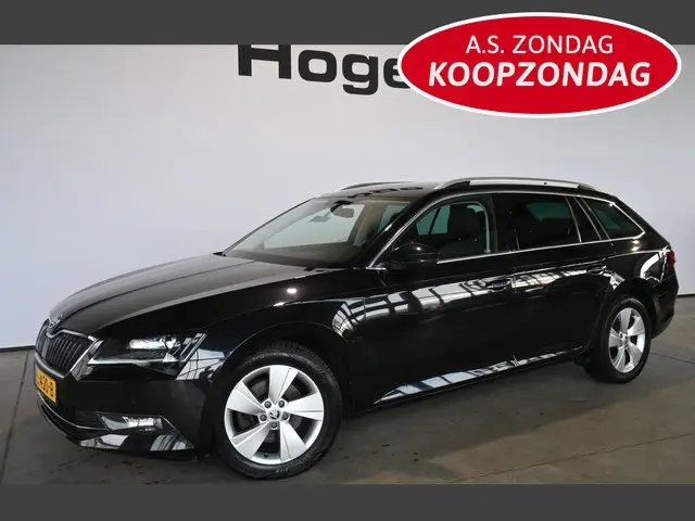ŠKODA Superb Combi 1.4 TSI ACT Ambition Business Automaat Navigatie Stoelverwarming LED Inruil Mogelijk!