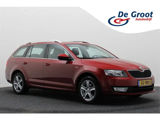 ŠKODA Octavia Combi 1.2 TSI Greentech Edition Businessline Navigatie, Cruise, Climate, Trekhaak