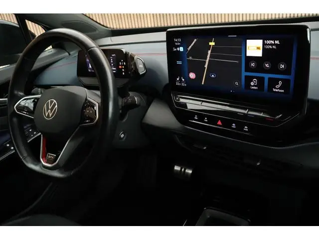 Volkswagen ID.5 GTX 300pk 77 kWh SOH 89% Trekhaak Camera Stoelverwarming Keyless Matrix LED Navigati...
