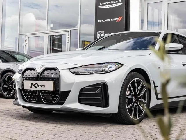BMW i4