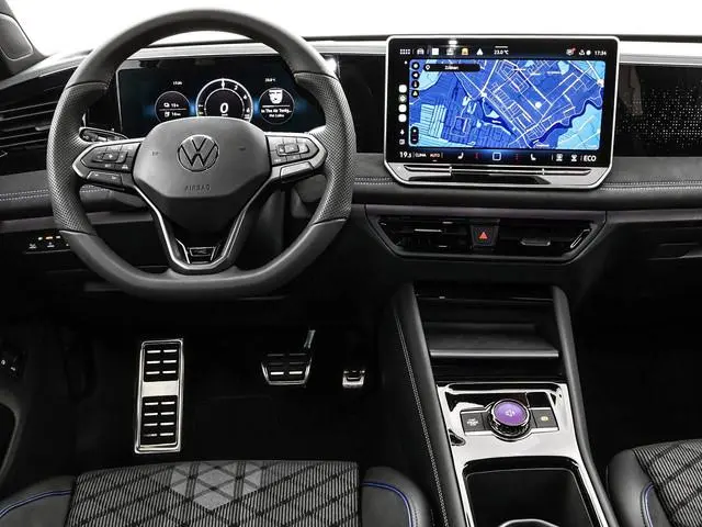 Volkswagen Tiguan R-Line 1.5 eHybrid 204 PK 6 versn. DSG · Voorstoelen verwarmbaar · Sfeerverlichtin...