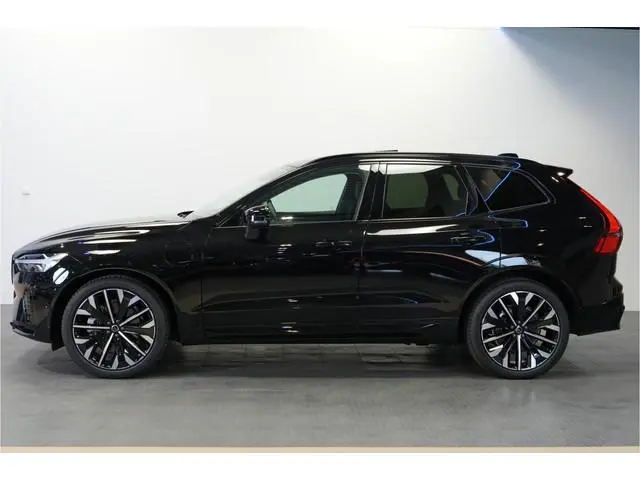 Volvo XC60 2.0 T6 AWD 293kW/399pk Aut8 Plug-in hybrid Ultra Dark Facelift! LUCHTVERING + PANORAMADAK...