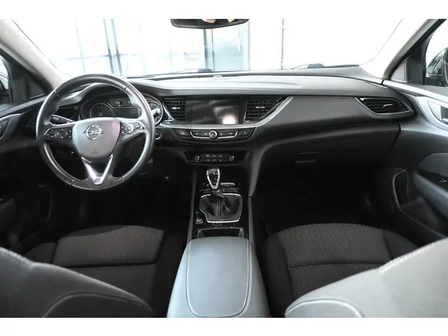 Opel Insignia Grand Sport 1.5 Turbo Business+ Clima Navigatie LED Cruise Control Rijklaarprijs Inruil Mogelijk!