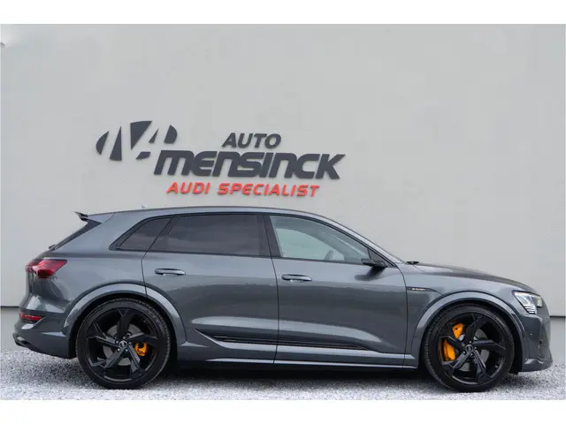 Audi e-tron S Quattro 371kW / RS zetels/ B&O/ Panoramadak/ Trekhaak/ 371kW (504PK)