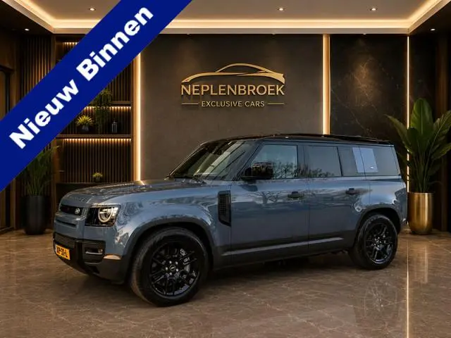 Land Rover Defender 110 3.0 P400 110 X-Dynamic S 5 Persoons Luchtvering Trekhaak LED Camera Urban 19...