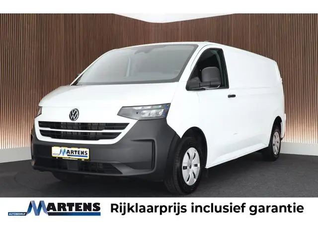Volkswagen Transporter T7 2.0 TDI 110pk L2H1 Life Incl. BPM! Parkeersensoren Carplay Bijrijdersbank