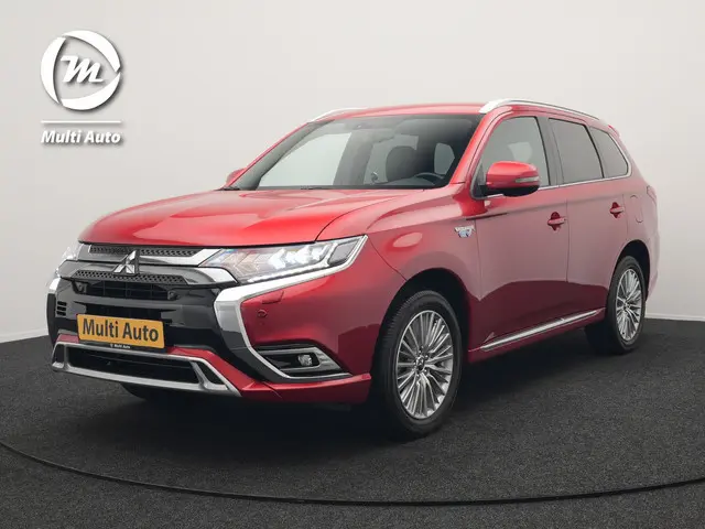 Mitsubishi Outlander 2.4 Intense+ Plug In Hybrid 225pk Dealer O.H PHEV | 360 Camera | Lederen Sportstoelen Verwarmd | Keyless | Navigatie | Stuur Verwarmd | Cruise Control | Blis | DAB |