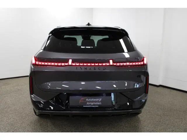 Lynk & Co 08