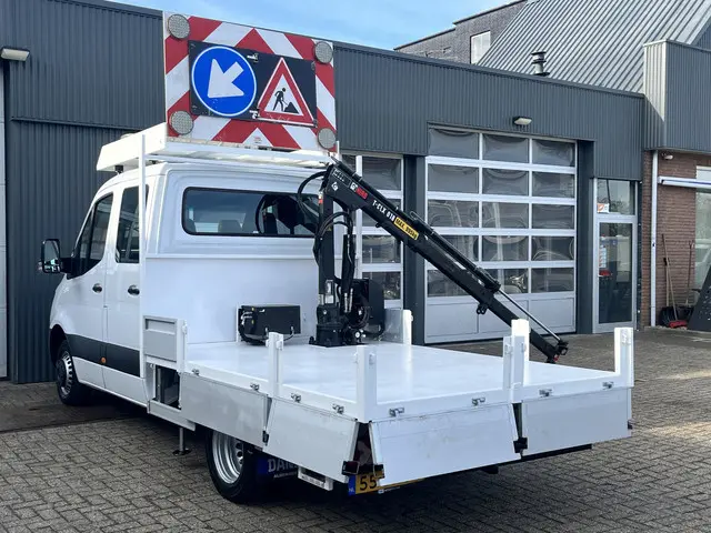 Mercedes-Benz Sprinter 514 CDI 366 Hiab Laadkraan 018T Trekhaak 3500kg trekgewicht Airco 6-Persoons...