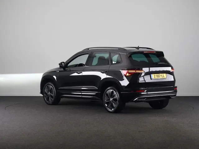 Skoda Karoq 1.5 TSI ACT Sportline Business 150 pk Automaat (DSG) | Verlengde garantie | Navigatie vi...
