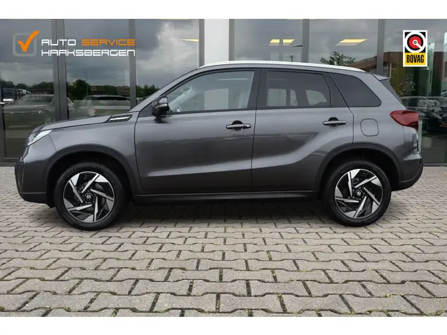 Suzuki Vitara 1.4 Boosterjet Style Smart Hybrid | Pano | Camera | ACC | Fabrieksgarantie |