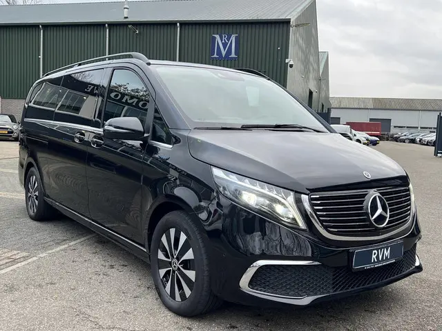 Mercedes-Benz EQV 300 L3 Business Solution Limited 90 kWh VAN: €44.900,- EXCL VOOR: €39.877,- EXCL UW EINDEJAARSVOORDEEL: €5.023,-  | 7 persoons | Volledige lederbekleding | Elektrische kofferbak | 360° camera | Dodehoek-assistent | BTW verrekenbaar | Rijklaar geleverd met 12 maanden BOVAG-garantie