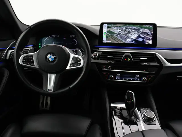BMW 5-serie 540i M-SPORT 3.0I 333 PK SEDAN + NAPPA LEDER / LASER LED / HEAD-UP / SCHUIFDAK