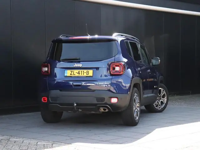 Jeep Renegade 1.3T Freedom | LEDER | PANO-DAK | TREKHAAK | PDC | STOEL/STUURVERW. | CRUISE | NAVI |
