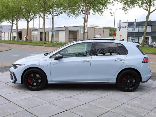 Volkswagen Golf GTE 1.5 eHybrid 272PK | Full Options | Panodak | Leer | 360° | Stoel Ventilatie | He...