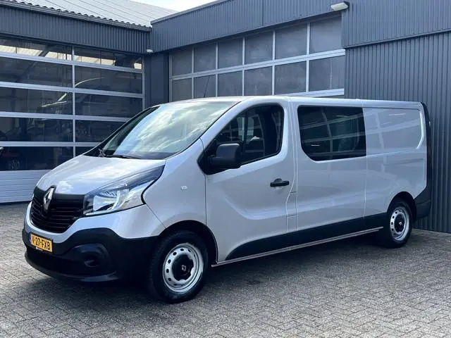 Renault Trafic 1.6 dCi L2H1 DC Marge Btw / Bpm vrij Airco Cruise controle Navigatie 5 persoons Dubbe...