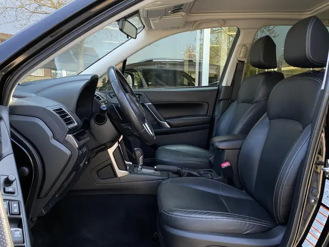 Subaru Forester 2.0 Premium | Panoramadak | Stoelverwarming | Cruise Control | Achteruitrijcamera |...