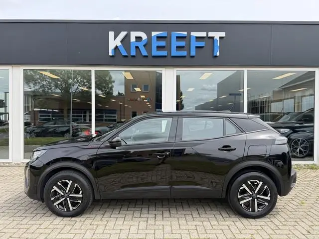 Peugeot 2008 1.2 Hybrid 145 Style Zwart