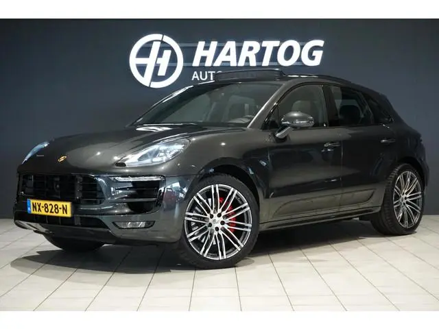 Porsche Macan 3.6 Turbo *NL AUTO / PORSCHE ONDERHOUDEN* + CARBON / PANO / SPORT CHRONO