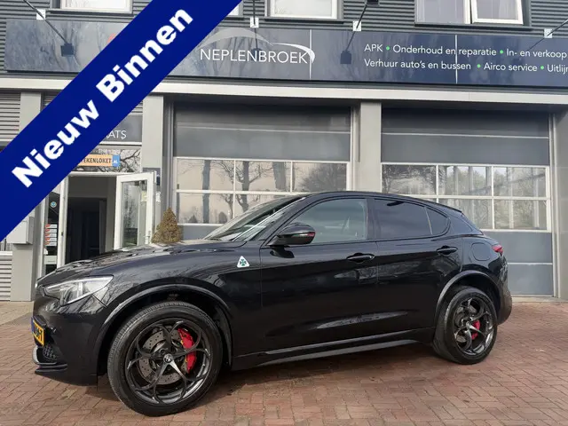 Alfa Romeo Stelvio 2.9 V6 AWD Quadrifoglio 510 PK Adaptive Cruise Harman Kardon Keyless 20''