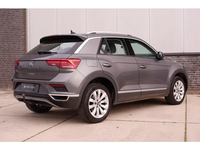 Volkswagen T-Roc 1.5 TSI Sport LED | Trekhaak | Carplay | Camera | Virtual Cockpit | PDC
