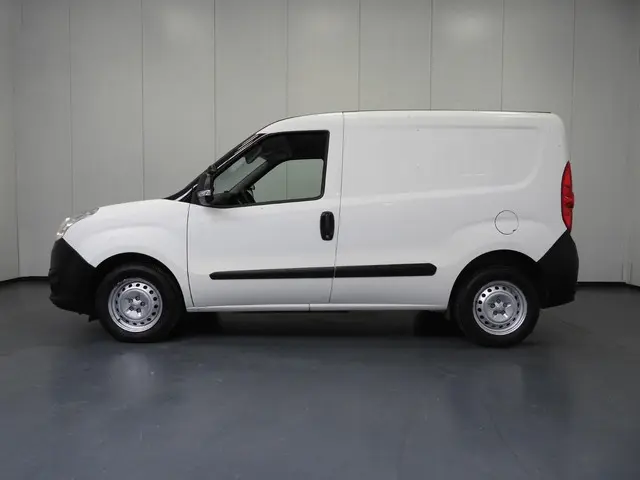 Opel Combo 1.3 CDTi L1H1 Edition AIRCO/CRUISE/PDC/SCHUIFDEUR!