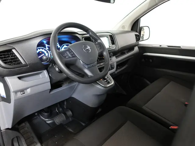 Opel Vivaro-e L3H1 Dubbele Cabine Edition 75 kWh Automaat Airco