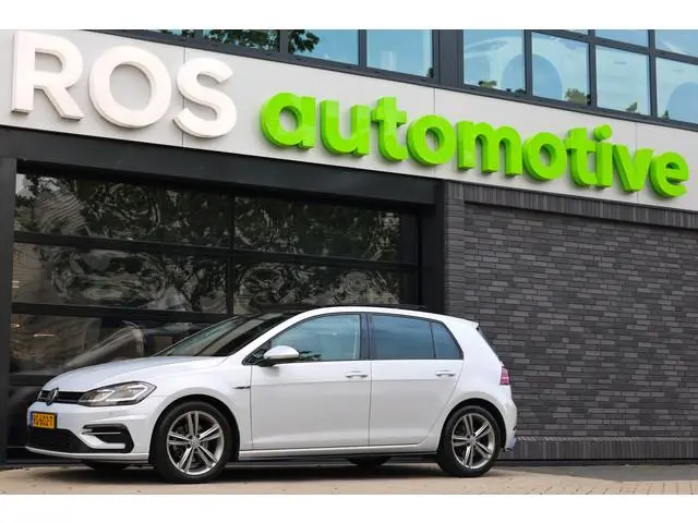 Volkswagen Golf 1.4 TSI Highline | NAP | PANO | R-LINE | ACC | DIGITAL | LED | DEALER ONDH | KEYLESS...