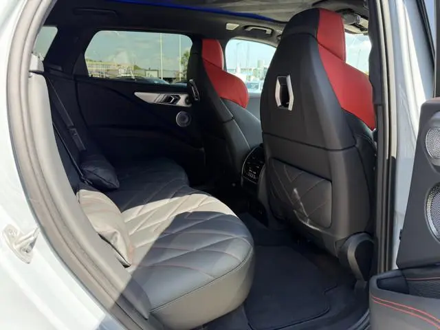 BMW XM