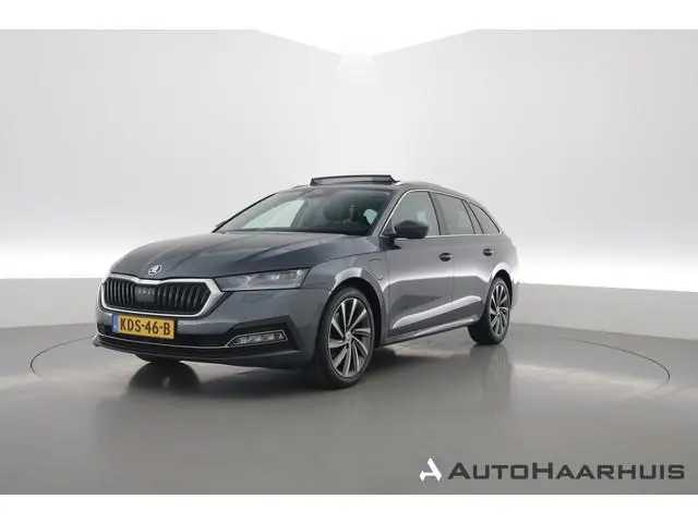 ŠKODA Octavia Combi 1.4 TSI iV PHEV Business Edition Plus | SOH 91% | Pano | HUD | Stoel- Stuurverw....