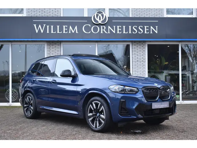 BMW iX3 Executive 80 kWh SOH 98,3% | Pano Trekhaak Leder Elc Stoelen