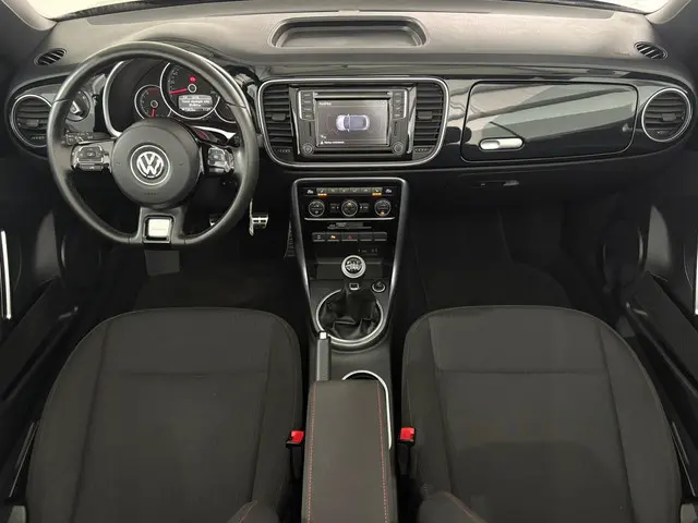 Volkswagen Beetle Cabriolet | 1.2 TSI Exclusive Series | CARPLAY | AIRCO | STOELVERW. |