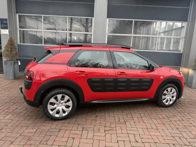 Citroën C4 Cactus 1.2 VTi Feel Trekhaak,Navi,Cruise,Clima 2014 Hoge zit !!