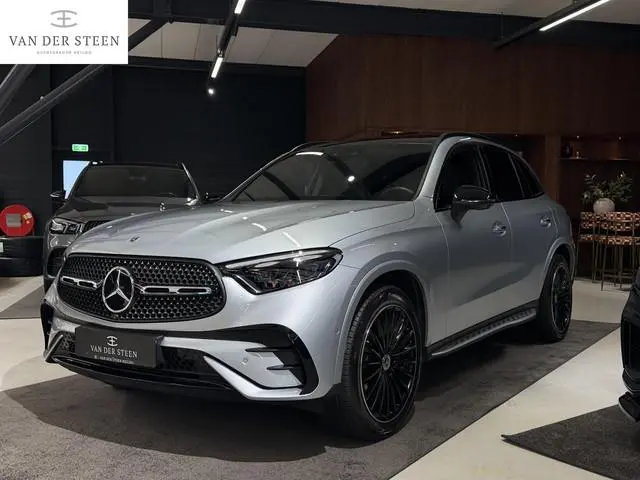 Mercedes-Benz GLC-klasse 300e 4MATIC AMG Line Luchtvering | Achterasbesturing | HUD | Burmester