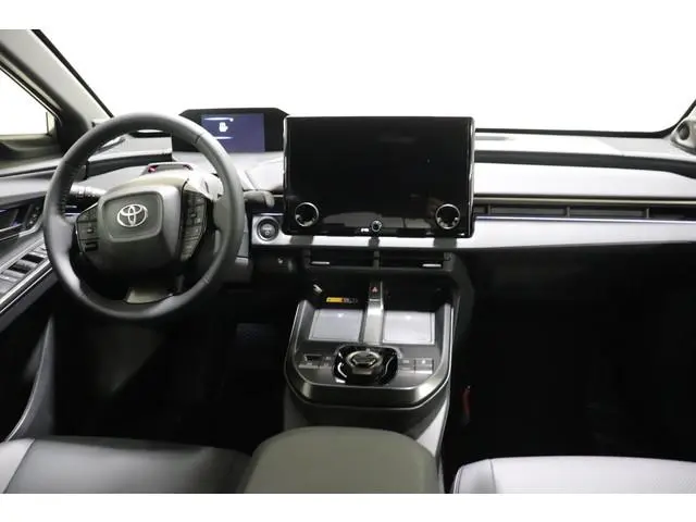 Toyota bZ4X Executive 73 kWh, BSM, Demo voordeel, Leder, Stoel, Been en Stuur verwarming!
