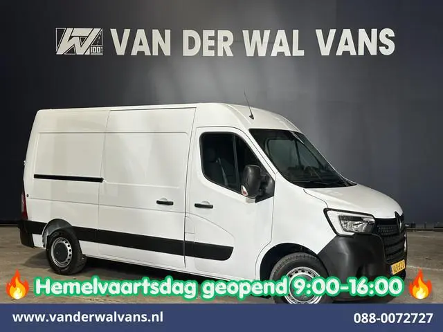 Renault Master 2.3 dCi 136pk L2H2 Euro6 Airco | Camera | Cruisecontrol | 2500kg Trekhaak | Parkeerse...
