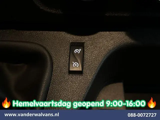 Renault Master 2.3 dCi 136pk L2H2 Euro6 Airco | Camera | Cruisecontrol | 2500kg Trekhaak | Parkeerse...