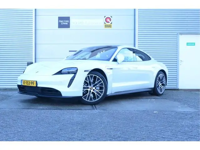 Porsche Taycan 4S Performance 84 kWh Sport Chrono, 4x4 + achteras besturing, Pano, incl. BTW