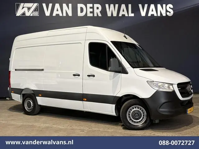 Mercedes-Benz Sprinter 316 CDI 163 pk L2H2 Euro6 Airco | 2800kg Trekhaak | Camera | Apple Carplay |...