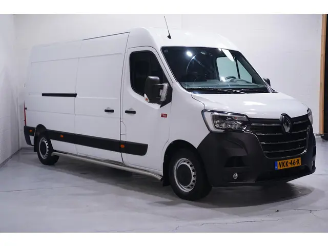 Renault Master 2.3 dCi 150 pk L3H2 Navi, Camera Dode Hoek Assist, Opstap achter, PDC V+A, 3-Zits