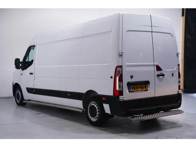 Renault Master 2.3 dCi 150 pk L3H2 Navi, Camera Dode Hoek Assist, Opstap achter, PDC V+A, 3-Zits