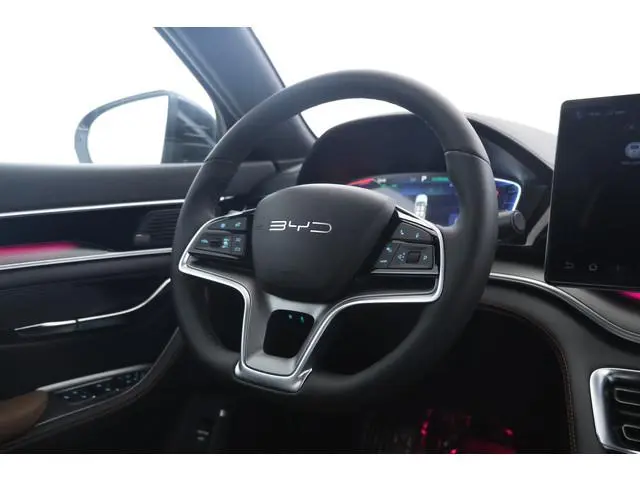 BYD SEAL U