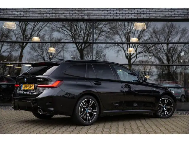 BMW 3-serie Touring 330e xDrive M-sport , Super sportstoelen, Panoramadak, Adap. cruise,